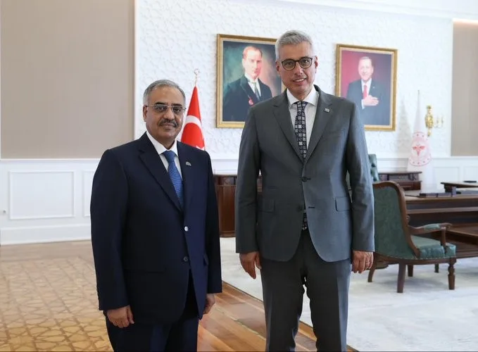 Sağlıkta ortak üretim gündemde! Memişoğlu, Mahmood ile görüştü